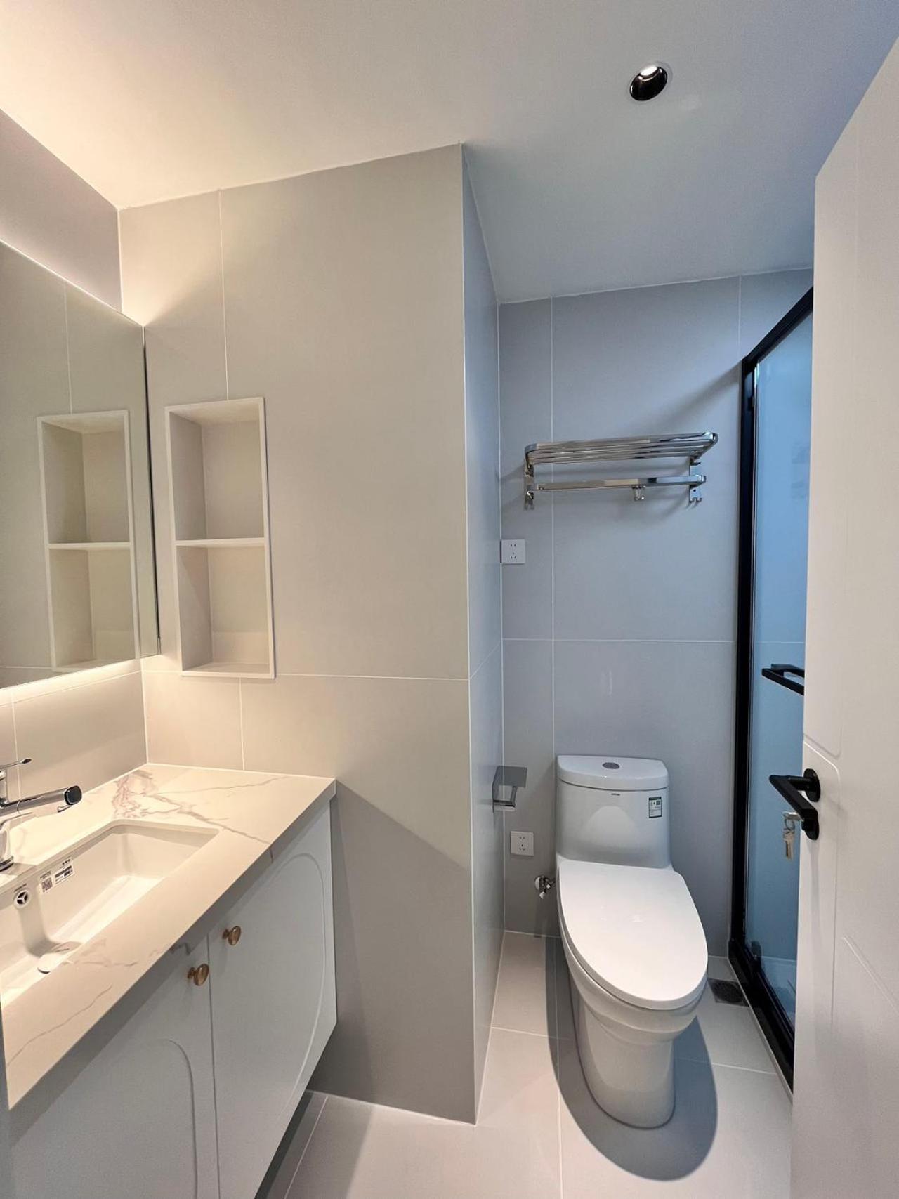Apartment Ehub - Walk To Yuyuan Garden, The Bund And People's Square, Boutique 3bedroom Fully Equipped Family , Very Close To Subway Shanghai