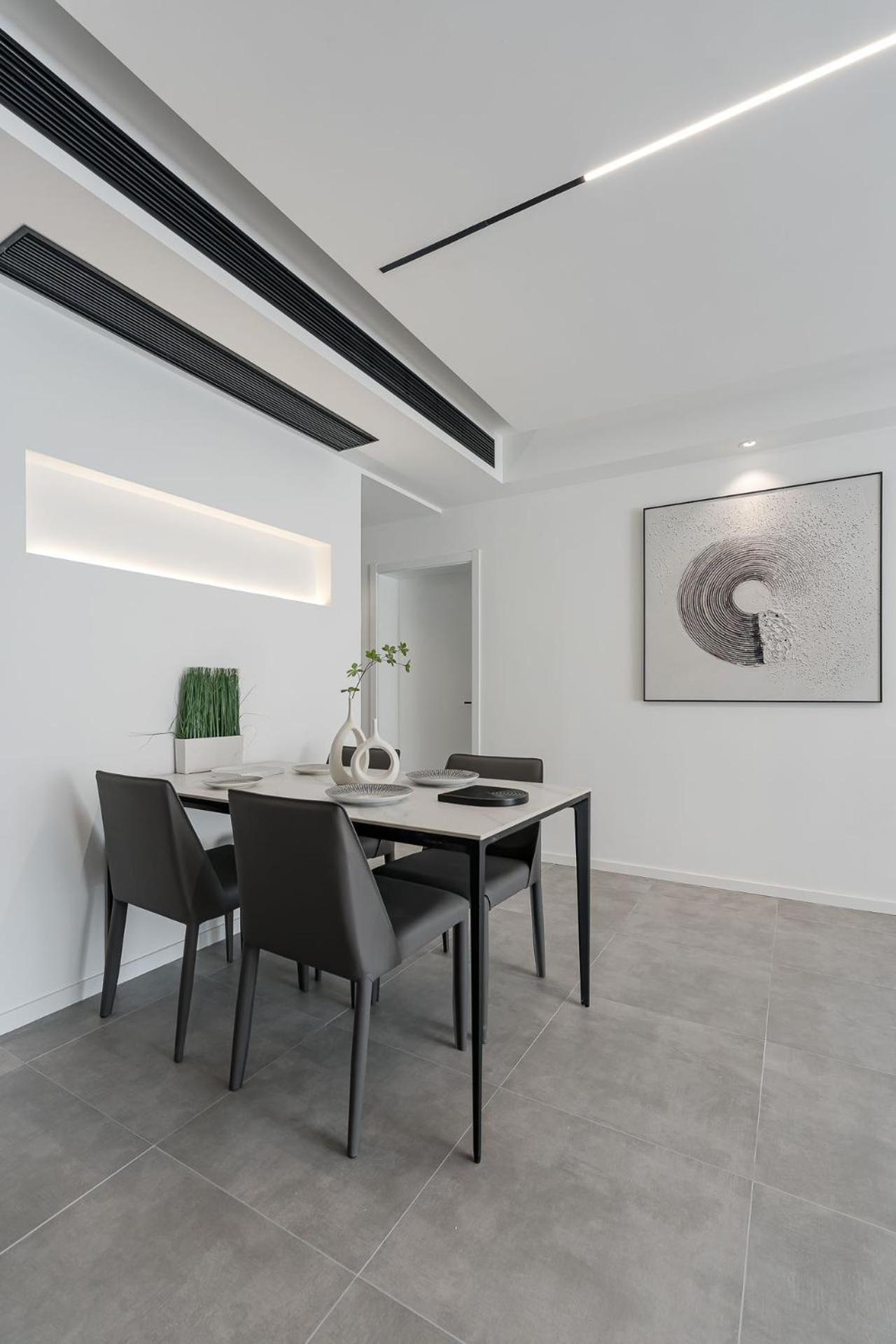 Apartment Ehub - Walk To Yuyuan Garden, The Bund And People's Square, Boutique 3bedroom Fully Equipped Family , Very Close To Subway *