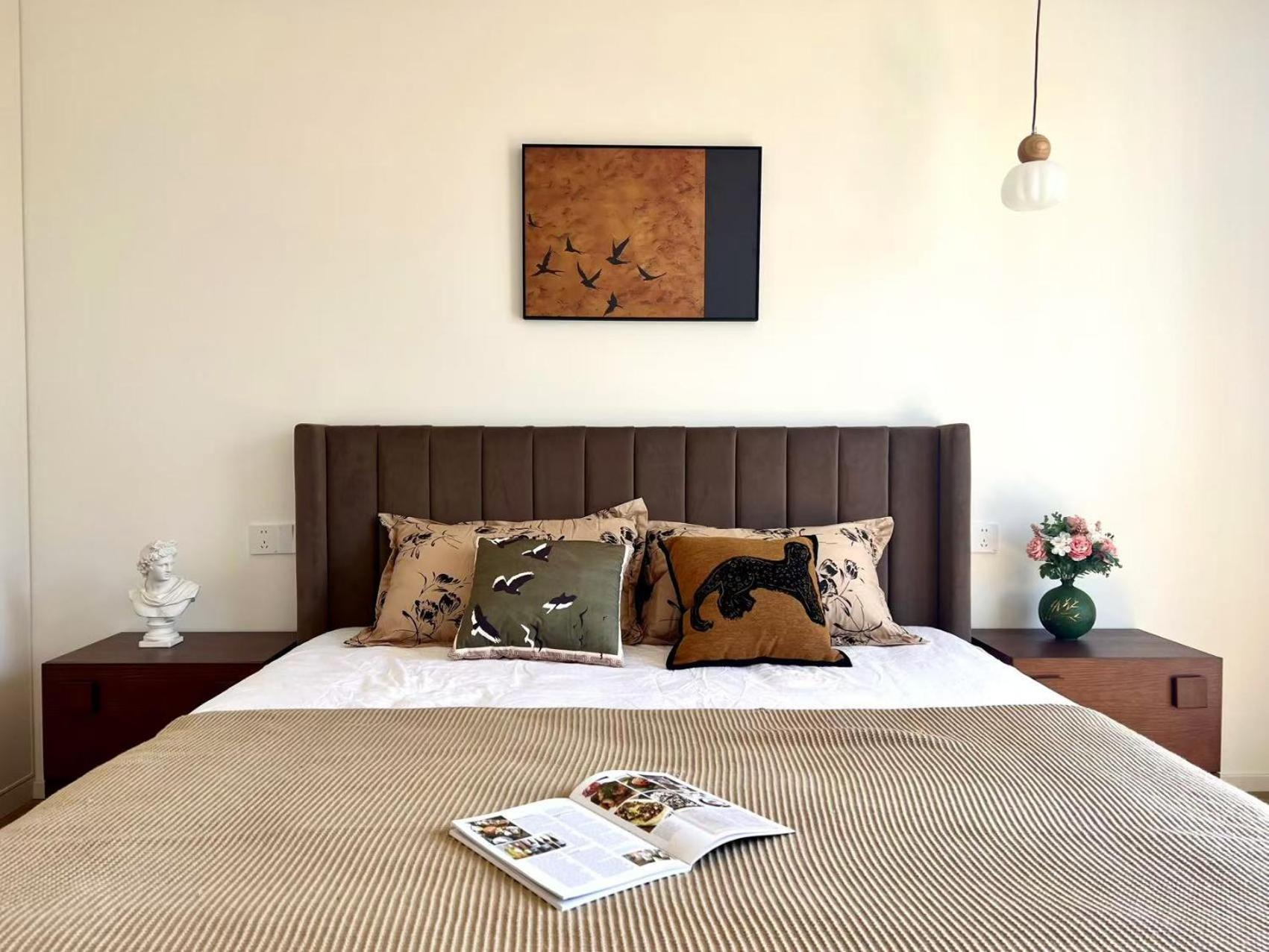 Ehub - Walk To Yuyuan Garden, The Bund And People's Square, Boutique 3bedroom Fully Equipped Family , Very Close To Subway *