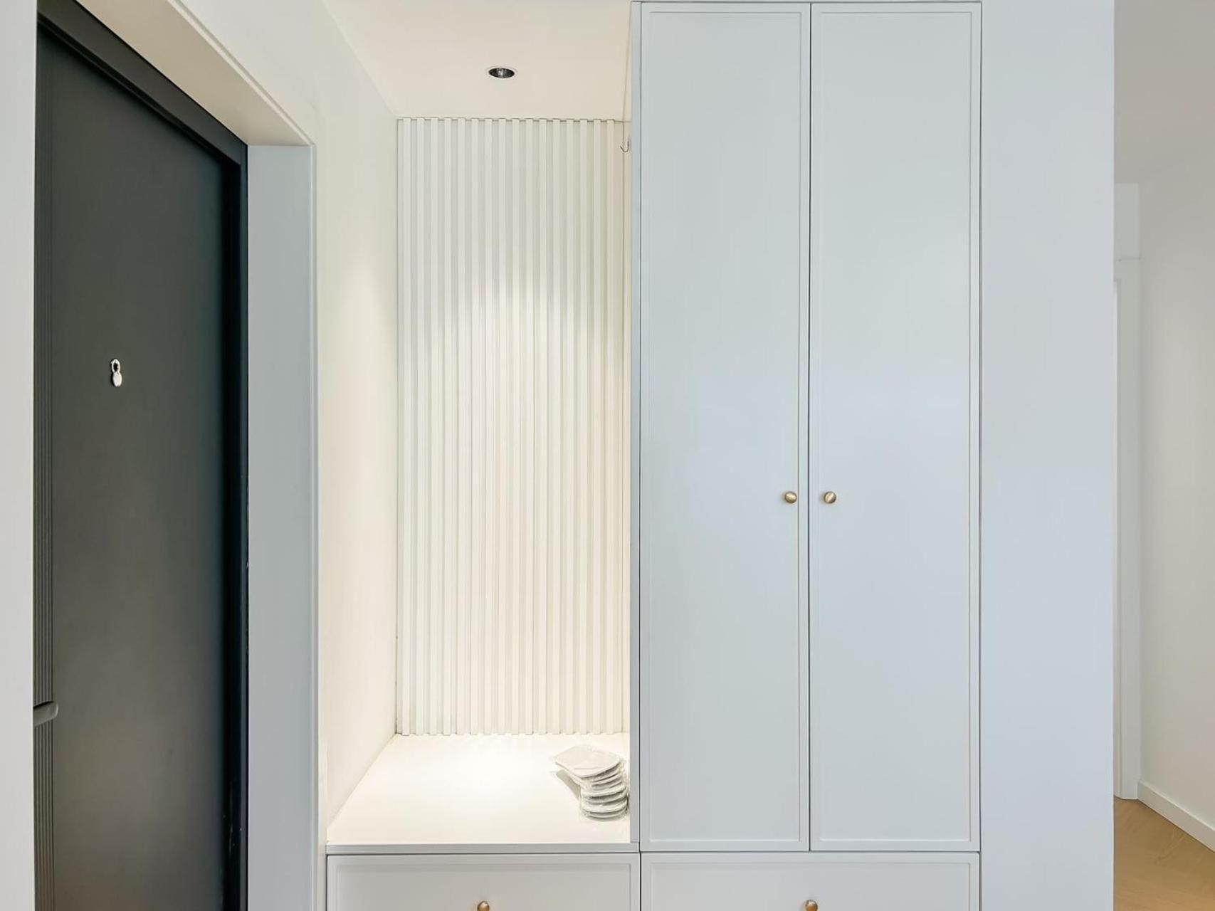 Ehub - Walk To Yuyuan Garden, The Bund And People's Square, Boutique 3bedroom Fully Equipped Family , Very Close To Subway
