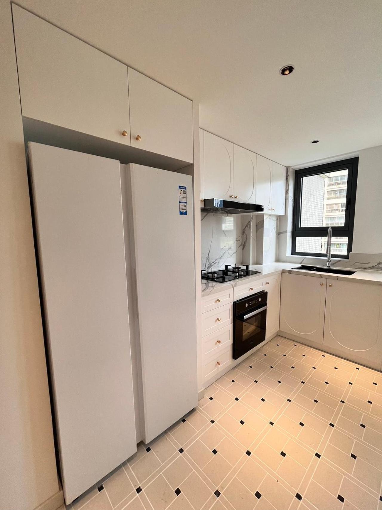 Ehub - Walk To Yuyuan Garden, The Bund And People's Square, Boutique 3bedroom Fully Equipped Family , Very Close To Subway Apartment