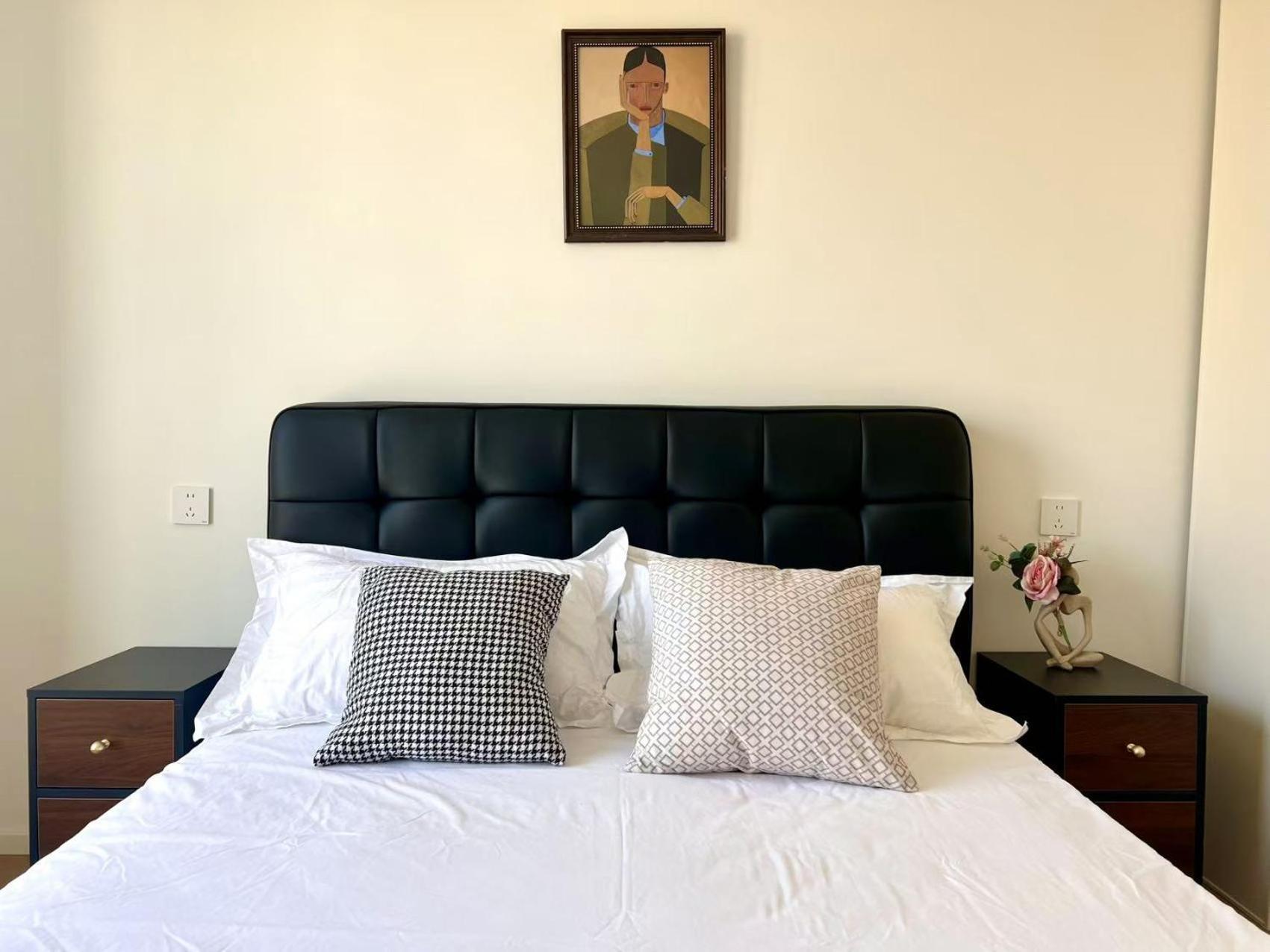 Ehub - Walk To Yuyuan Garden, The Bund And People's Square, Boutique 3bedroom Fully Equipped Family , Very Close To Subway
