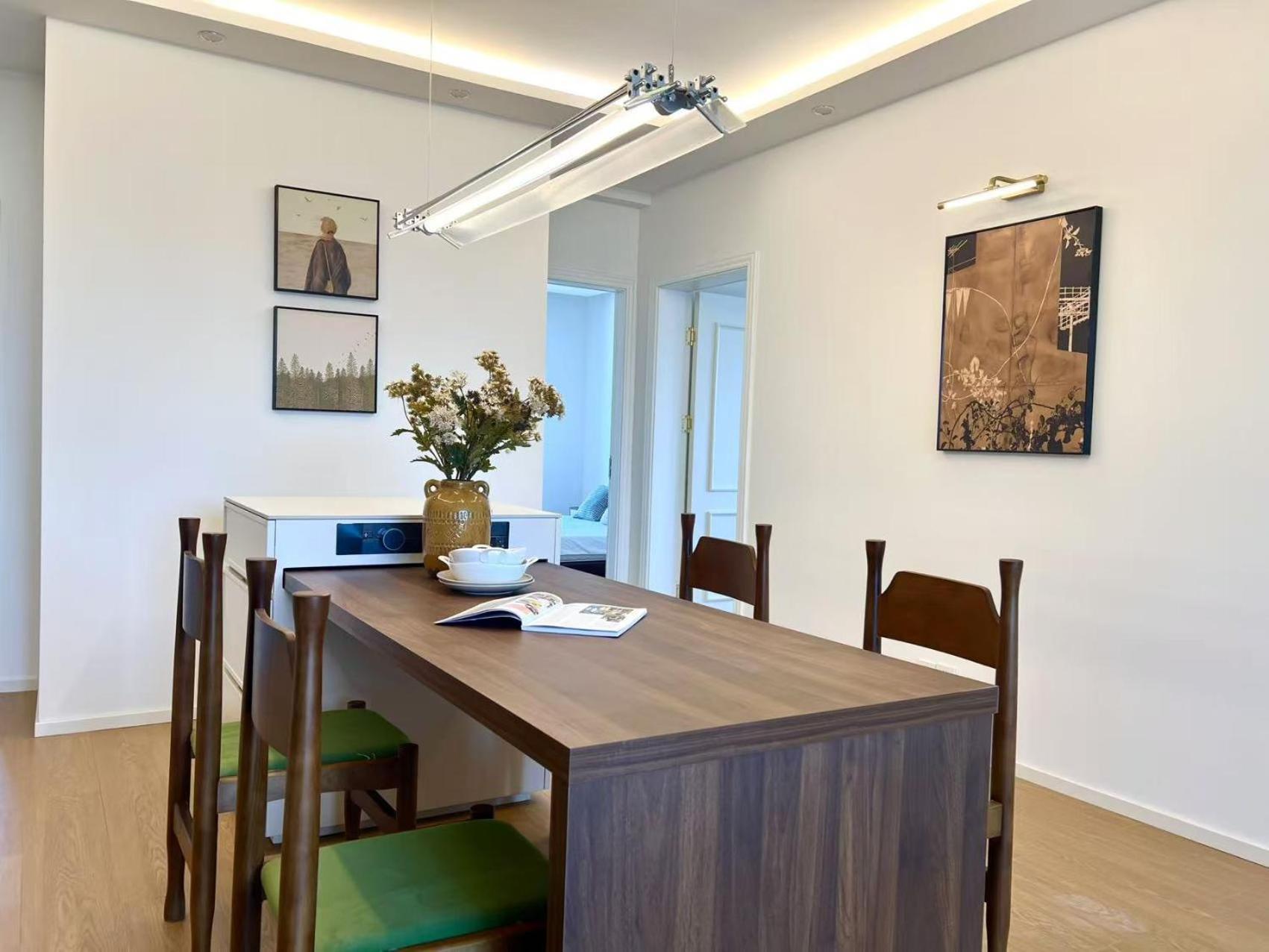 Apartment Ehub - Walk To Yuyuan Garden, The Bund And People's Square, Boutique 3bedroom Fully Equipped Family , Very Close To Subway