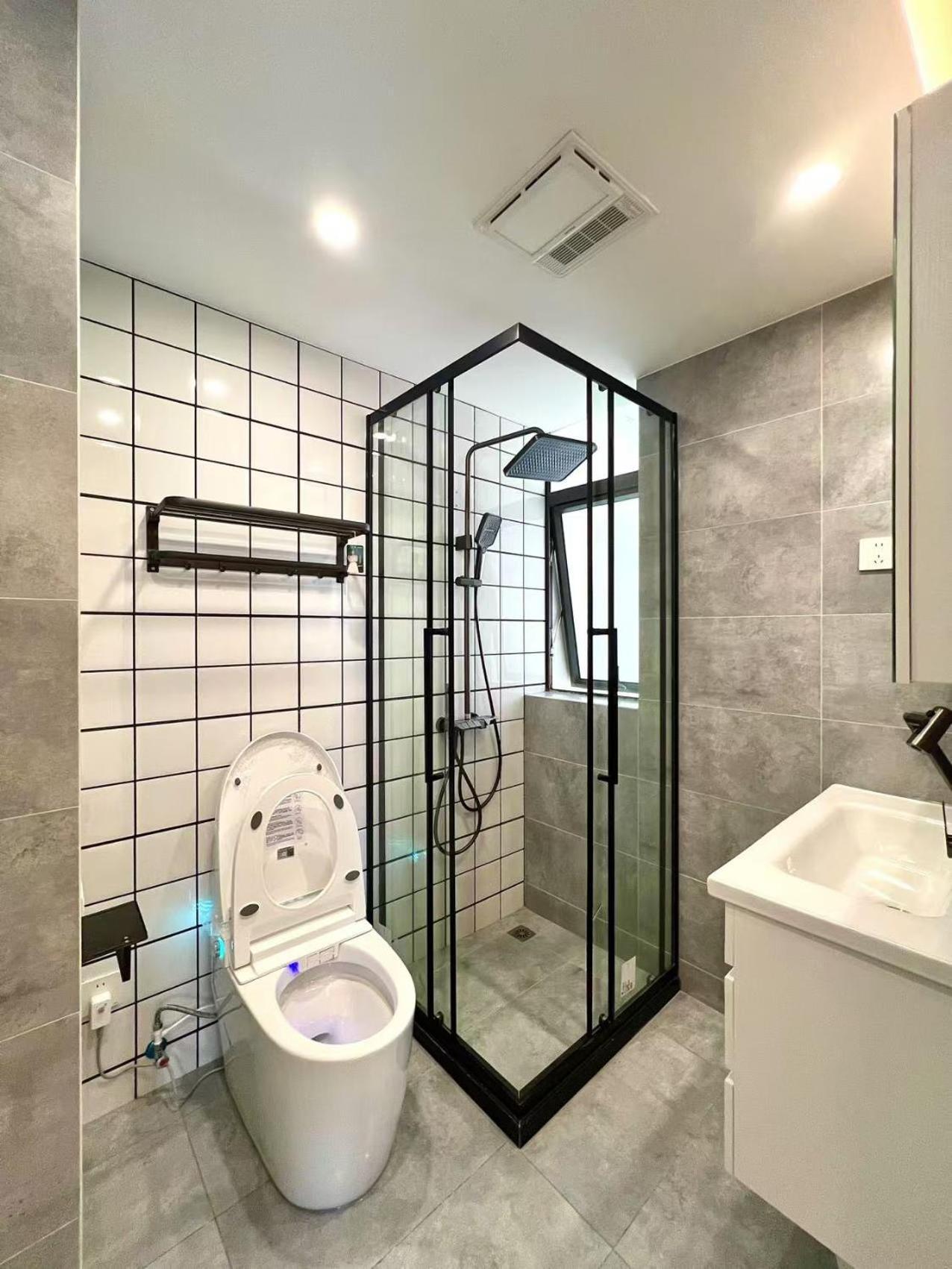 Ehub - Walk To Yuyuan Garden, The Bund And People's Square, Boutique 3bedroom Fully Equipped Family , Very Close To Subway Apartment Shanghai